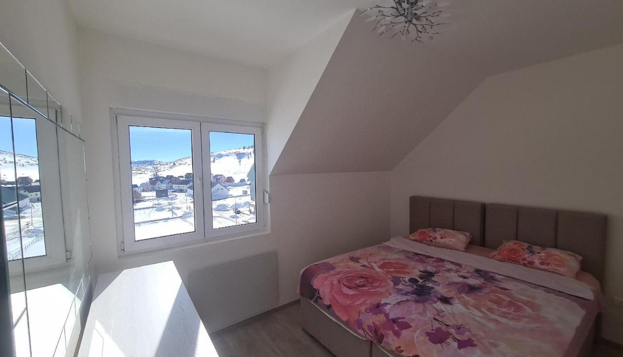 Apartment Mihaela Žabljak Exteriör bild