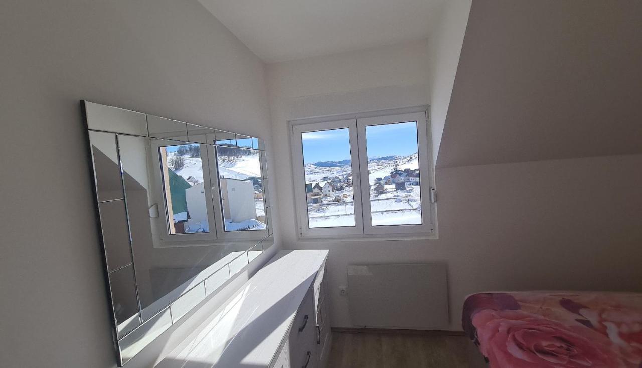 Apartment Mihaela Žabljak Exteriör bild